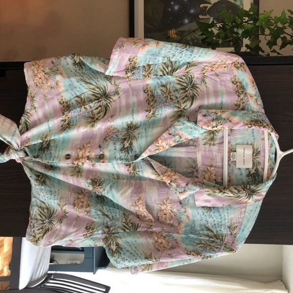 AE Hawaiian Shirt + Short Set - Picture 4 of 9